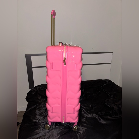 🎀✨NWT Juicy Couture (29
In) Peachy Pink 3D Heart Embossed Hardcase Luggage😍 - Picture 4 of 11